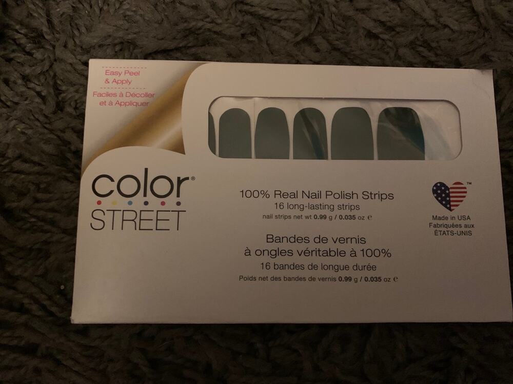 Color Street Nail Polish Strip She’s A Trooper